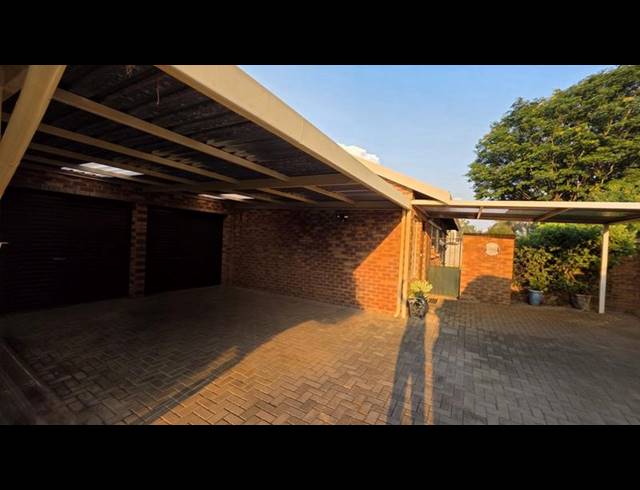 3 BEDROOM TOWNHOUSE FOR SALE IN MONTANA